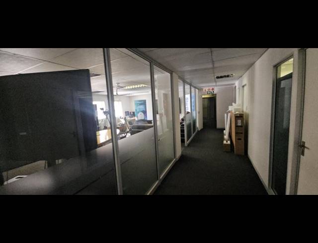 BUSINESS PROPERTY TO RENT IN HALFWAY GARDENS